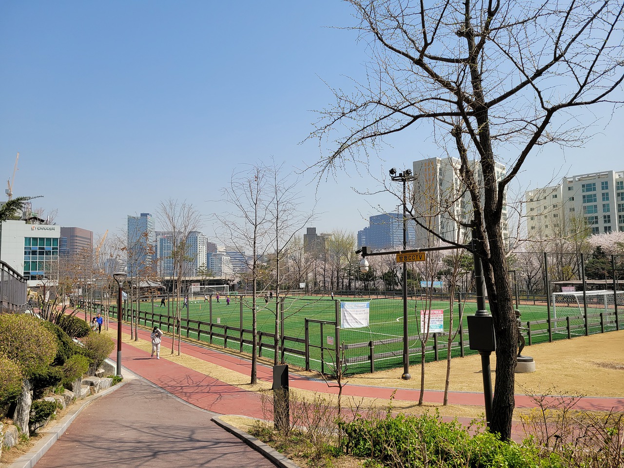 而是俱乐部 而是俱乐部